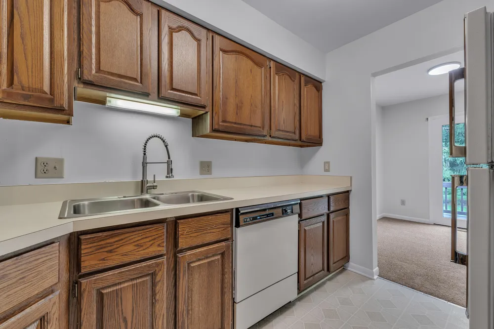 547 Park Place Saline City, MI 48176
