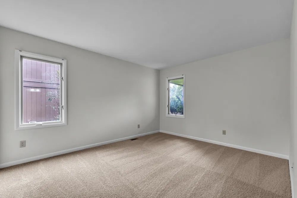 547 Park Place Saline City, MI 48176