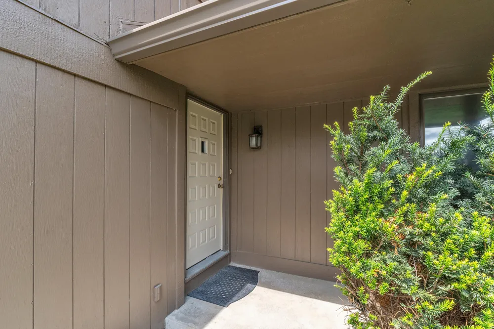 547 Park Place Saline City, MI 48176