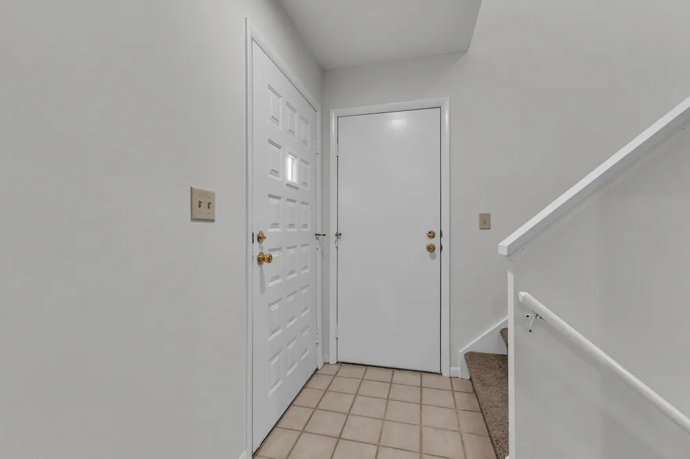 547 Park Place Saline City, MI 48176