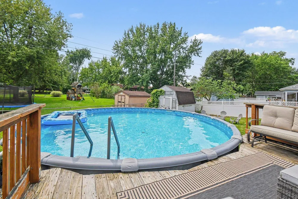 4562 Vista Drive Bridgman City, MI 49106