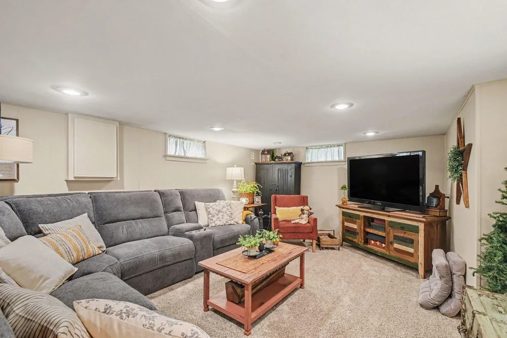 4562 Vista Drive Bridgman City, MI 49106