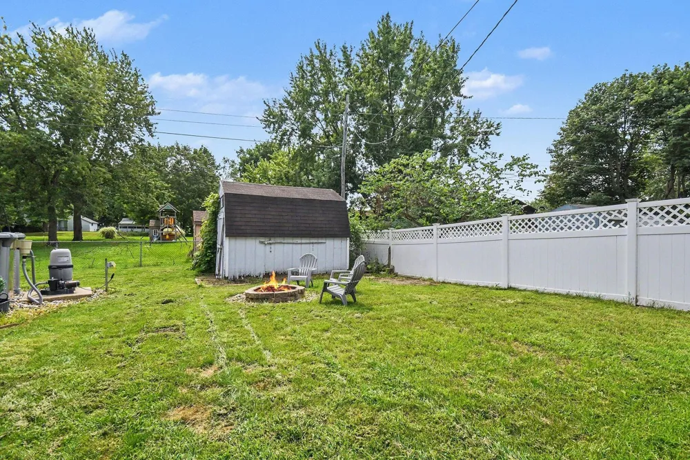 4562 Vista Drive Bridgman City, MI 49106