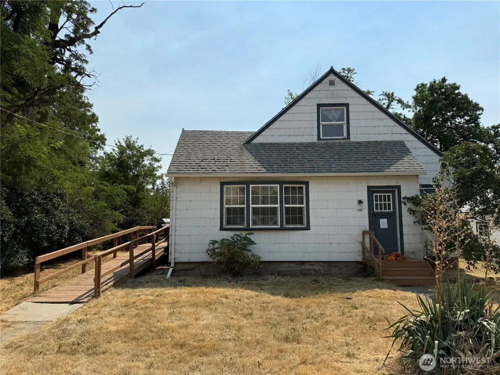 115 W 2nd Street Waitsburg, WA 99361