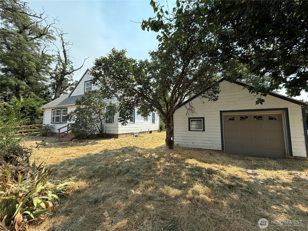 115 W 2nd Street Waitsburg, WA 99361