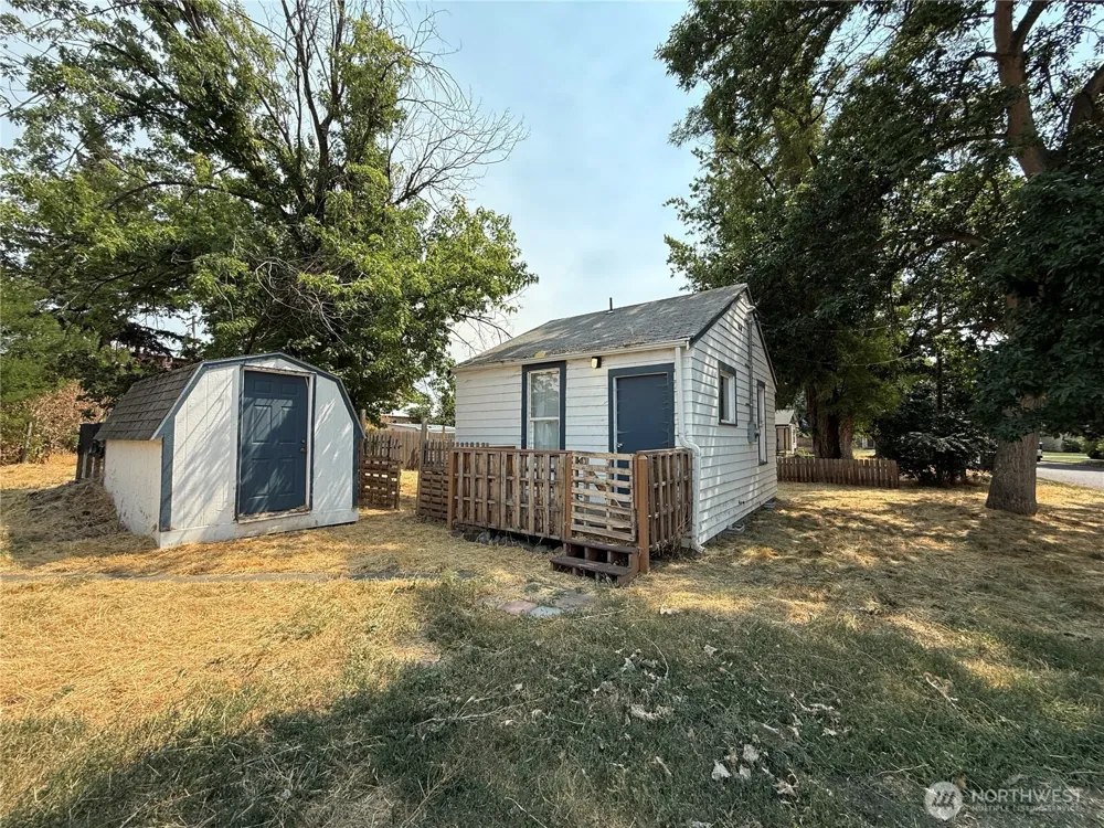 115 W 2nd Street Waitsburg, WA 99361