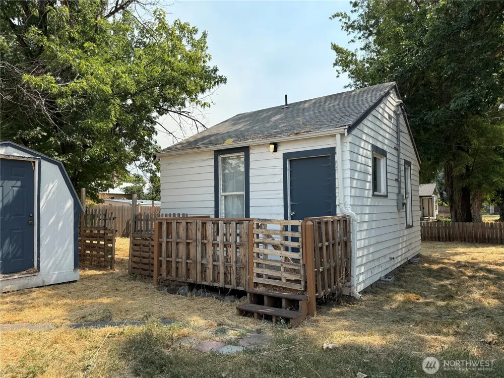 115 W 2nd Street Waitsburg, WA 99361