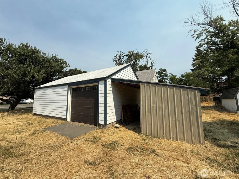 115 W 2nd Street Waitsburg, WA 99361
