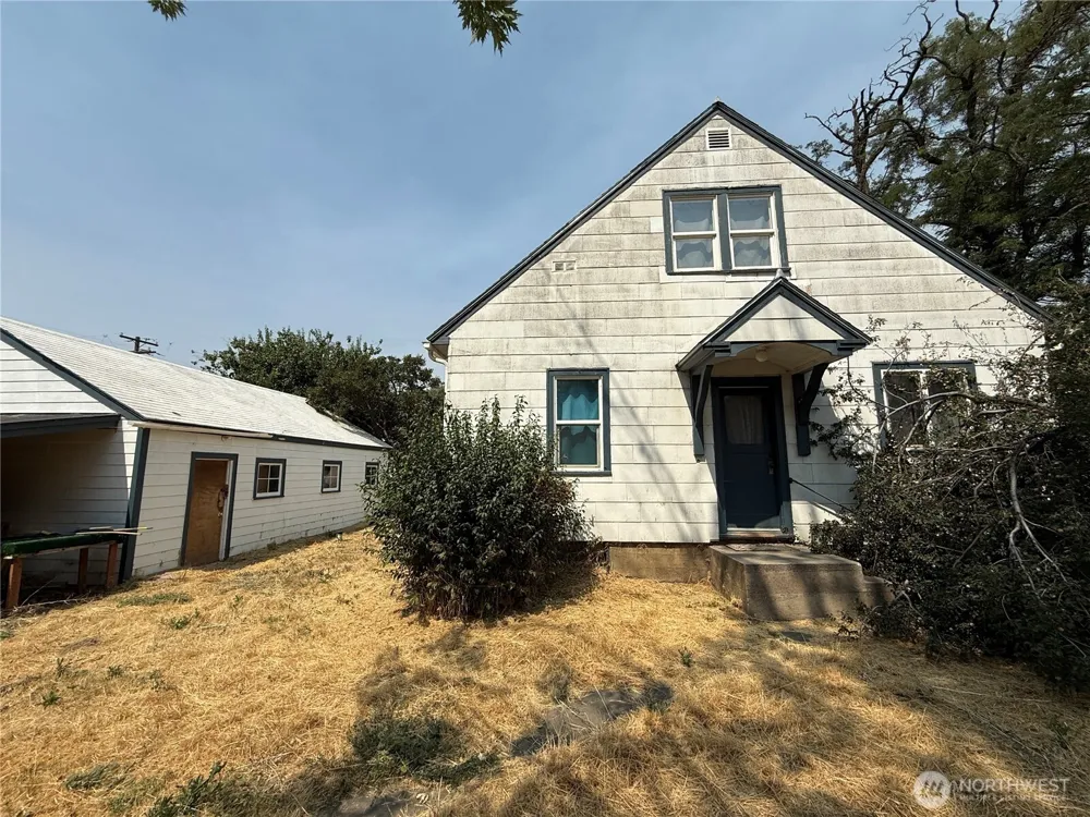 115 W 2nd Street Waitsburg, WA 99361