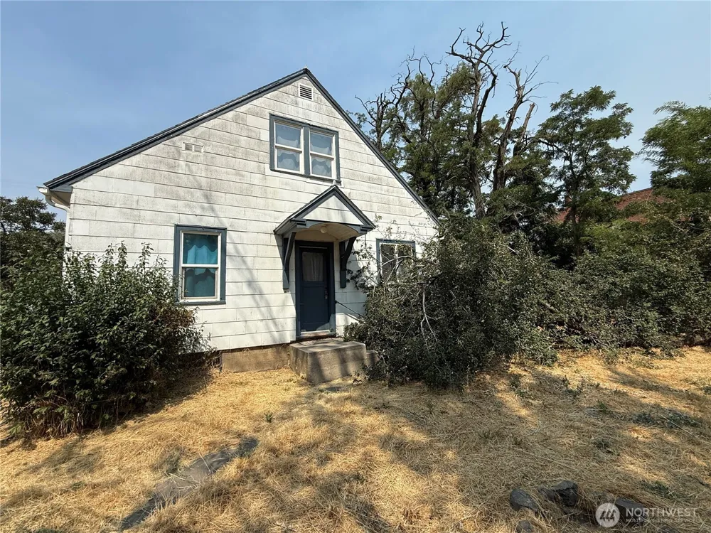 115 W 2nd Street Waitsburg, WA 99361