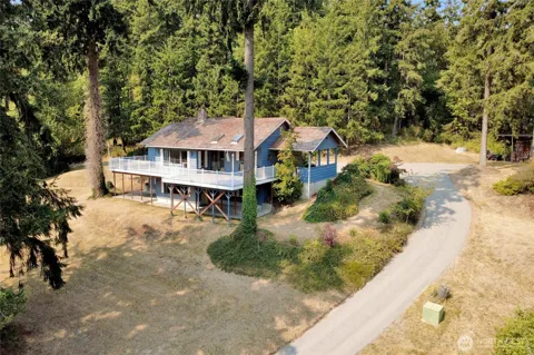685 Chuckanut Drive
