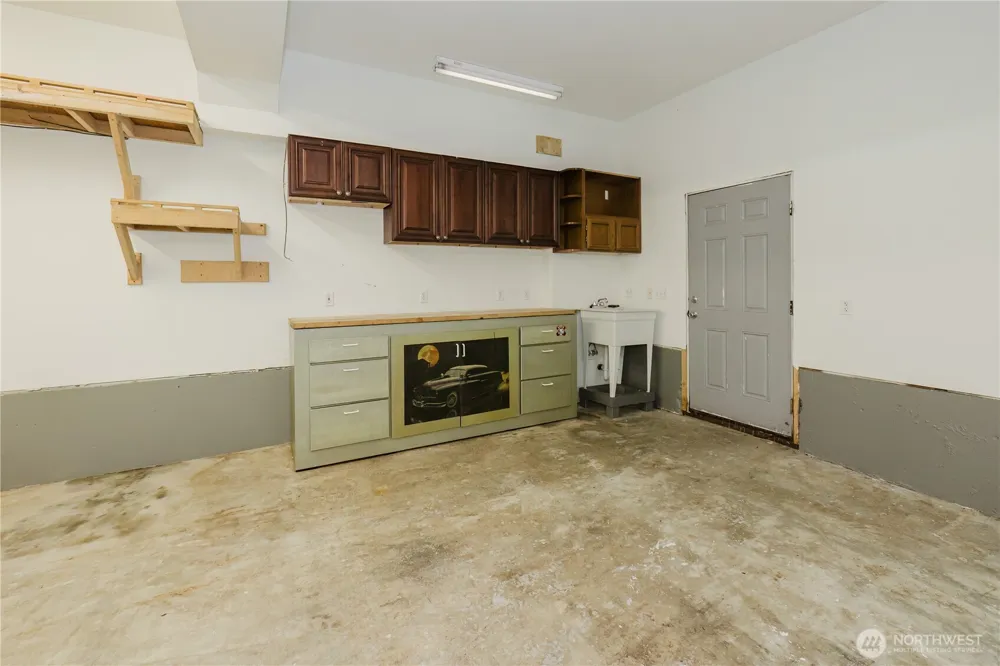 10154 NW Merlins Lane Bremerton, WA 98312