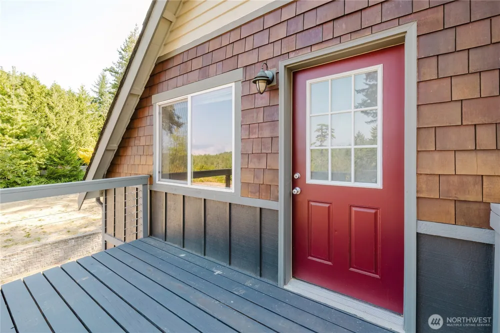 10154 NW Merlins Lane Bremerton, WA 98312