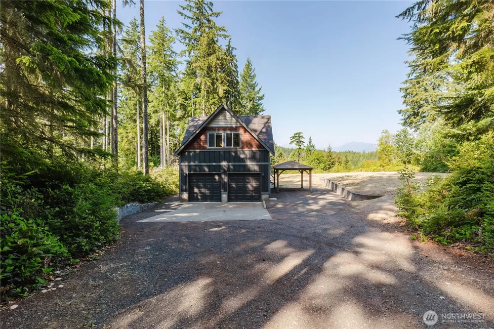 10154 NW Merlins Lane Bremerton, WA 98312
