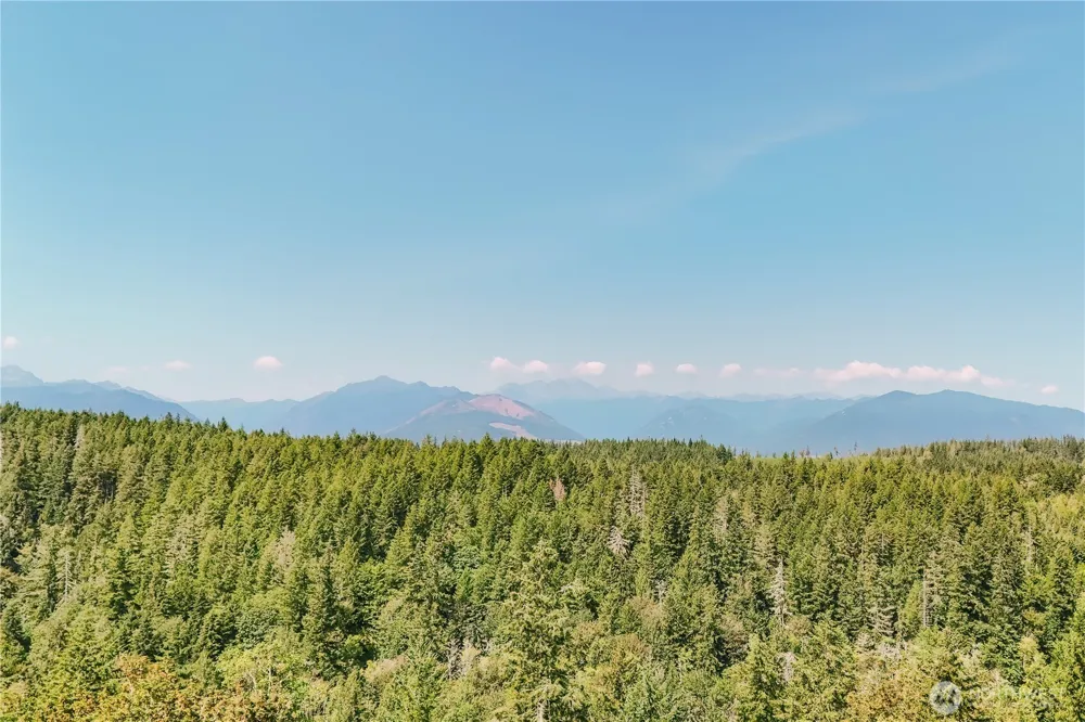 10154 NW Merlins Lane Bremerton, WA 98312