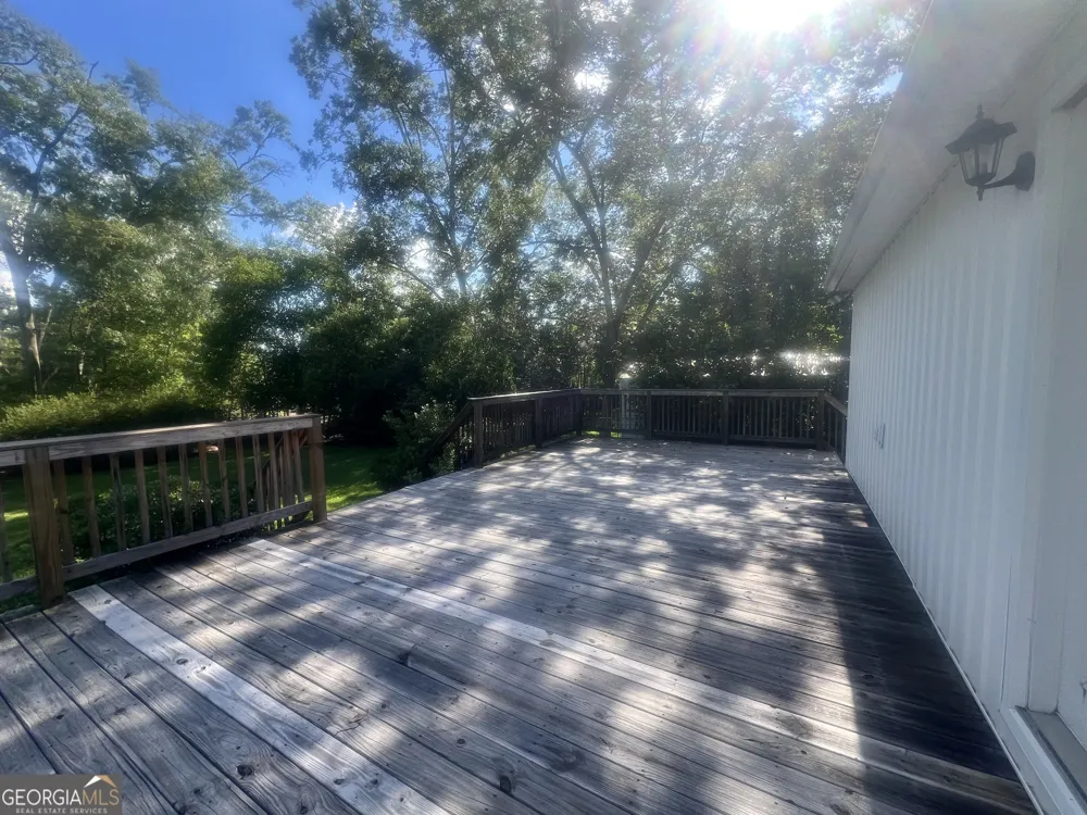 127 W Stuart AVE Lyons, GA 30436