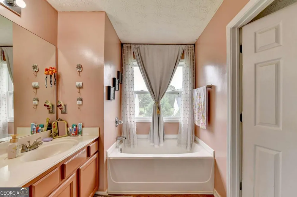 4654 Pine Isle WAY Buford, GA 30518