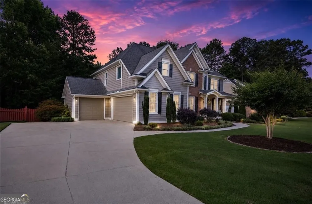 227 Oakwind Pte Acworth, GA 30101