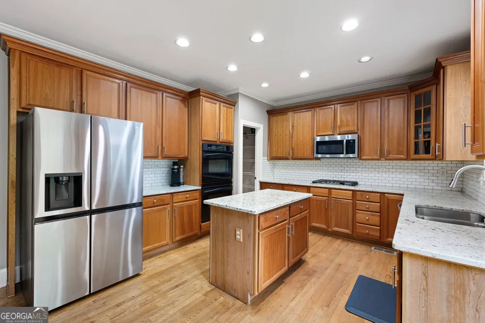 227 Oakwind Pte Acworth, GA 30101