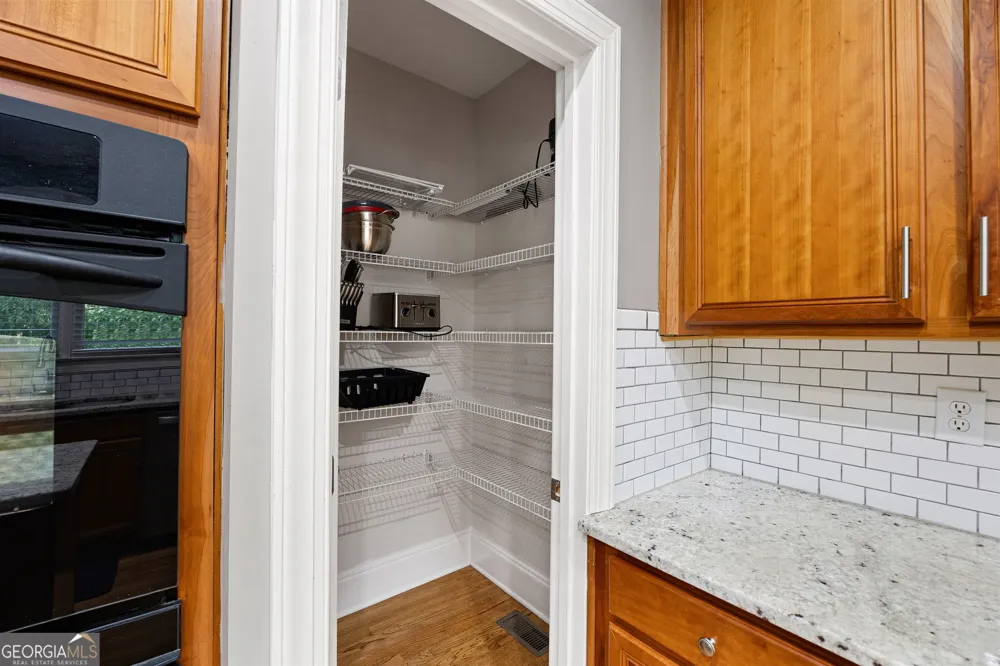 227 Oakwind Pte Acworth, GA 30101
