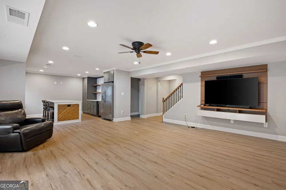 227 Oakwind Pte Acworth, GA 30101
