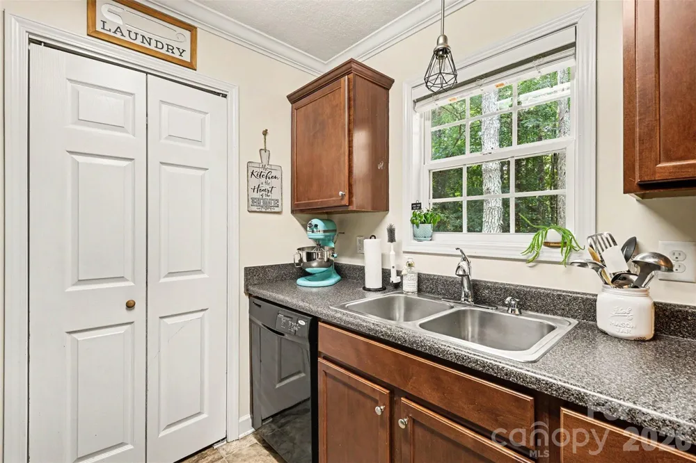 721 Daves Road York, SC 29745