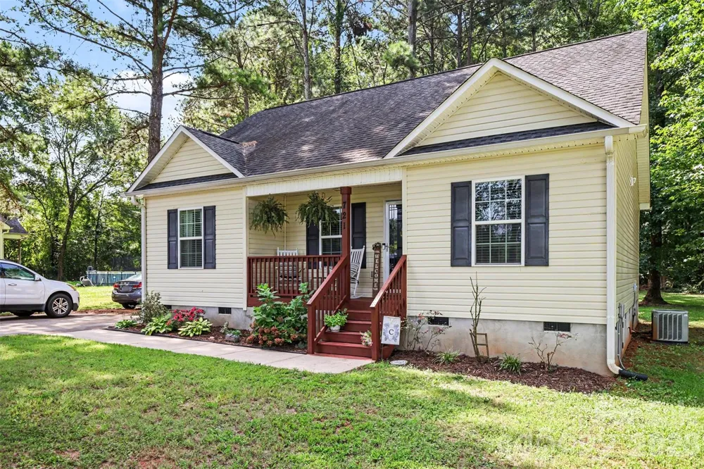 721 Daves Road York, SC 29745