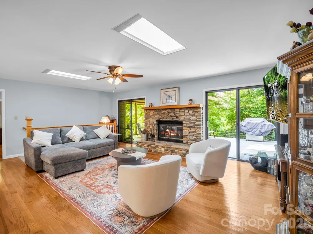 93 Guledisgonihi Court Brevard, NC 28712