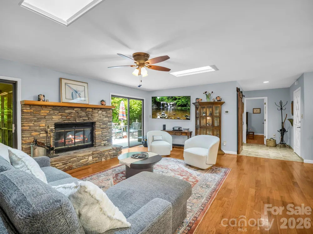 93 Guledisgonihi Court Brevard, NC 28712