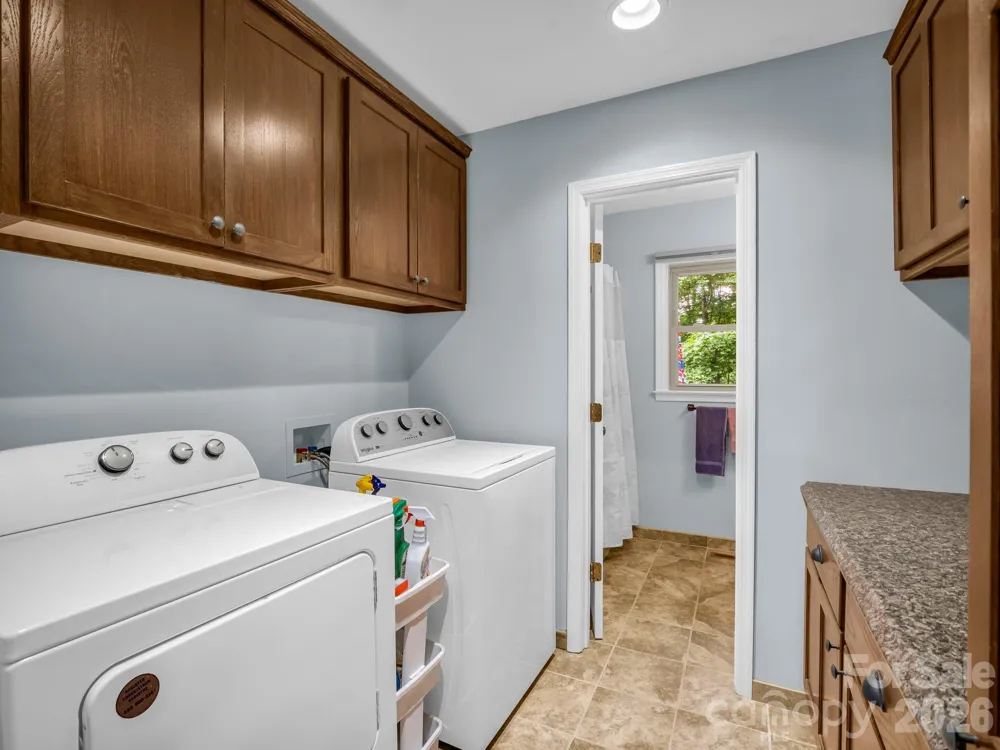 93 Guledisgonihi Court Brevard, NC 28712
