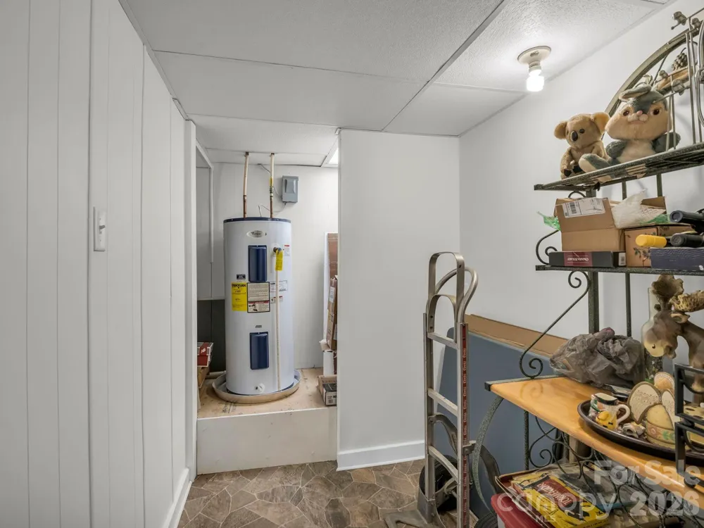93 Guledisgonihi Court Brevard, NC 28712