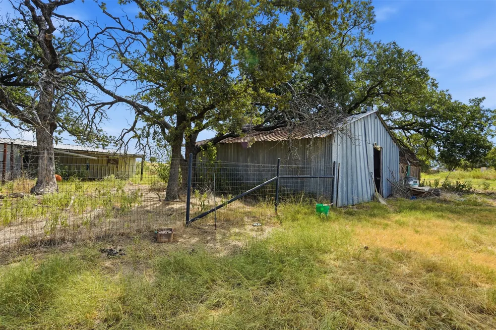 937 County Road 4790 Boyd, TX 76023