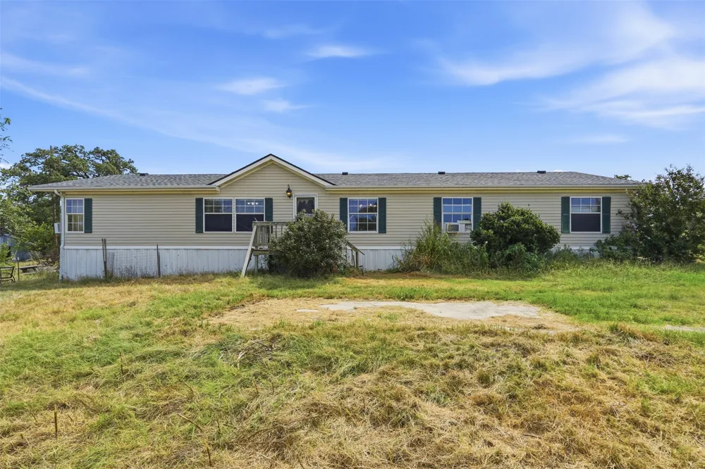 937 County Road 4790 Boyd, TX 76023