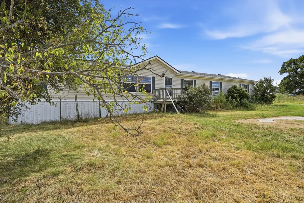 937 County Road 4790 Boyd, TX 76023