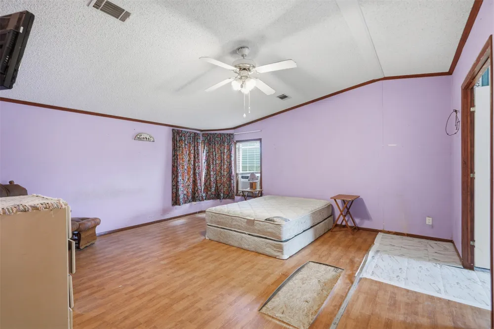 937 County Road 4790 Boyd, TX 76023