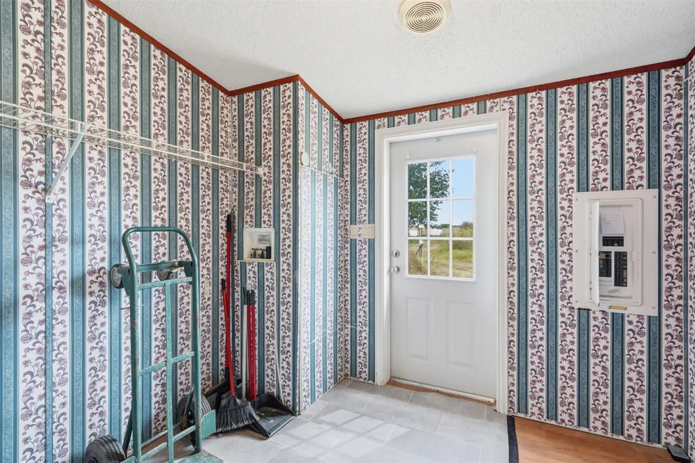 937 County Road 4790 Boyd, TX 76023