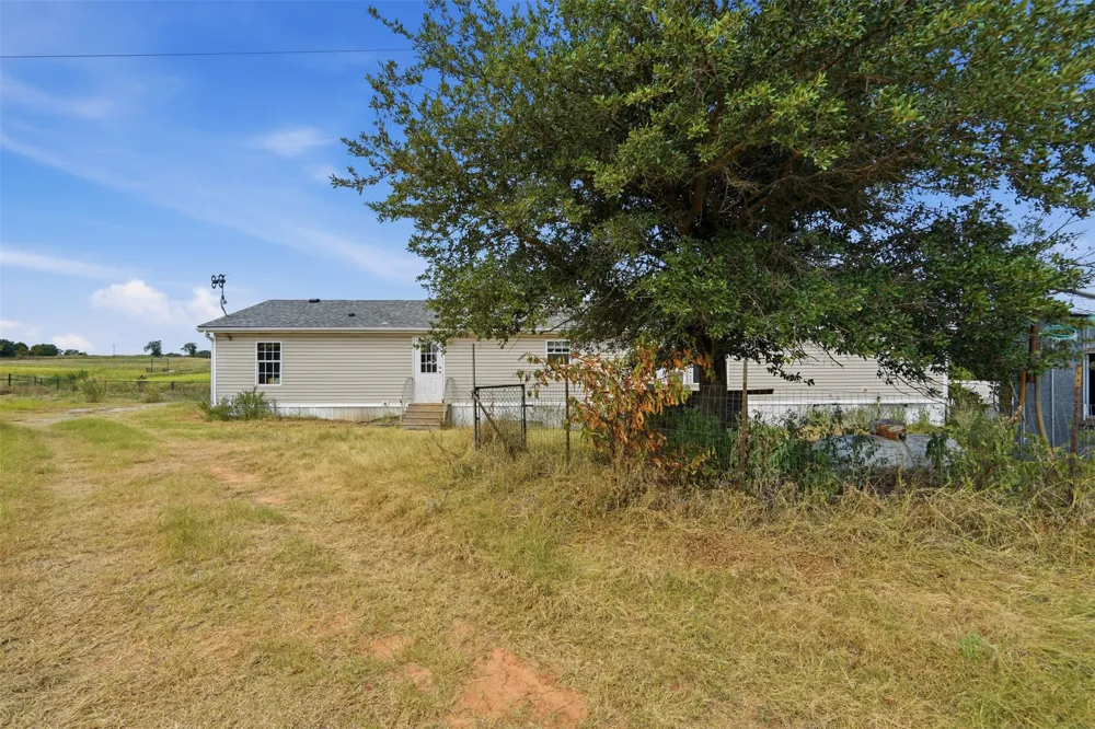 937 County Road 4790 Boyd, TX 76023