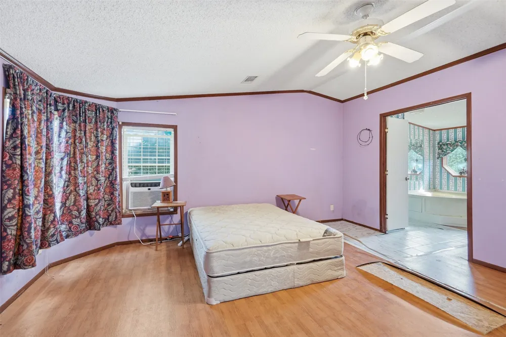 937 County Road 4790 Boyd, TX 76023