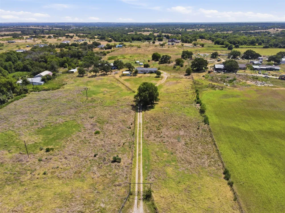 937 County Road 4790 Boyd, TX 76023