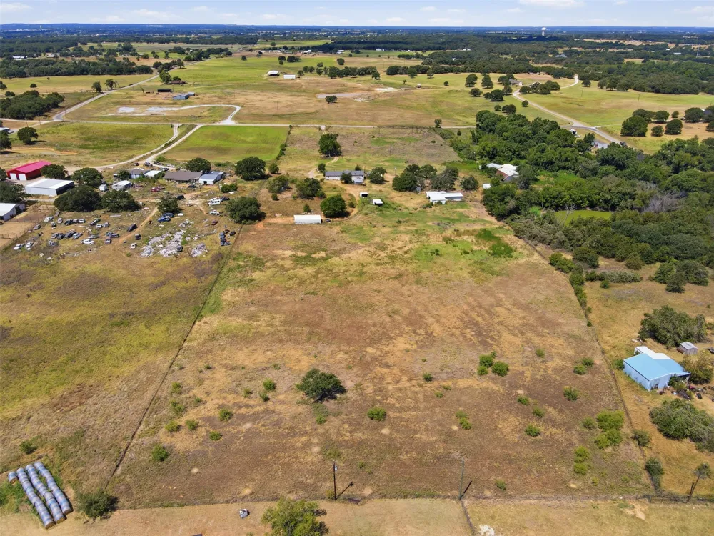 937 County Road 4790 Boyd, TX 76023