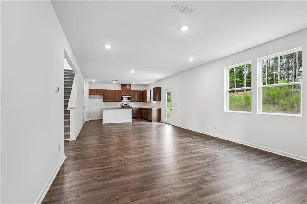 205 Groveton Court Euharlee, GA 30145