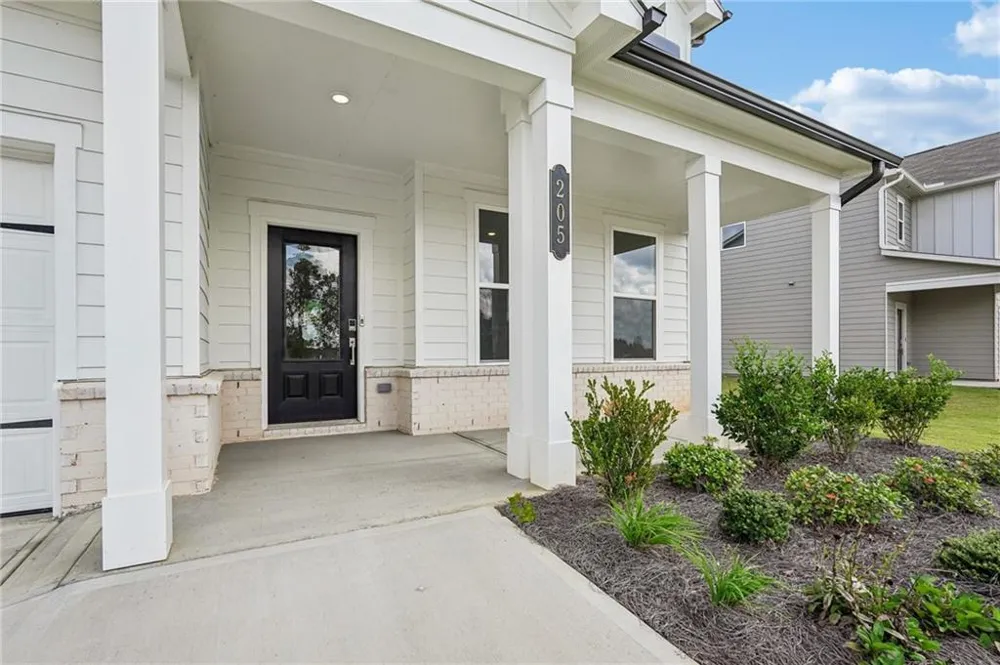 205 Groveton Court Euharlee, GA 30145
