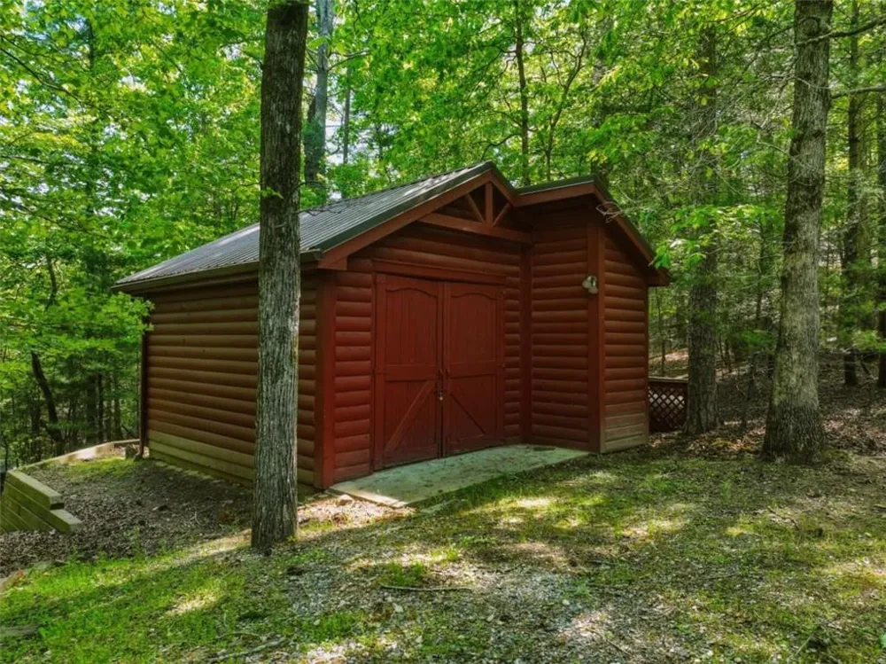 105 Blackberry Falls Court Ellijay, GA 30536