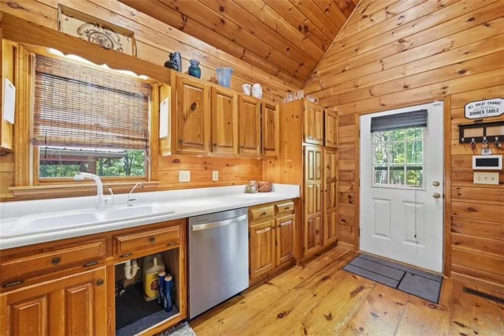 105 Blackberry Falls Court Ellijay, GA 30536