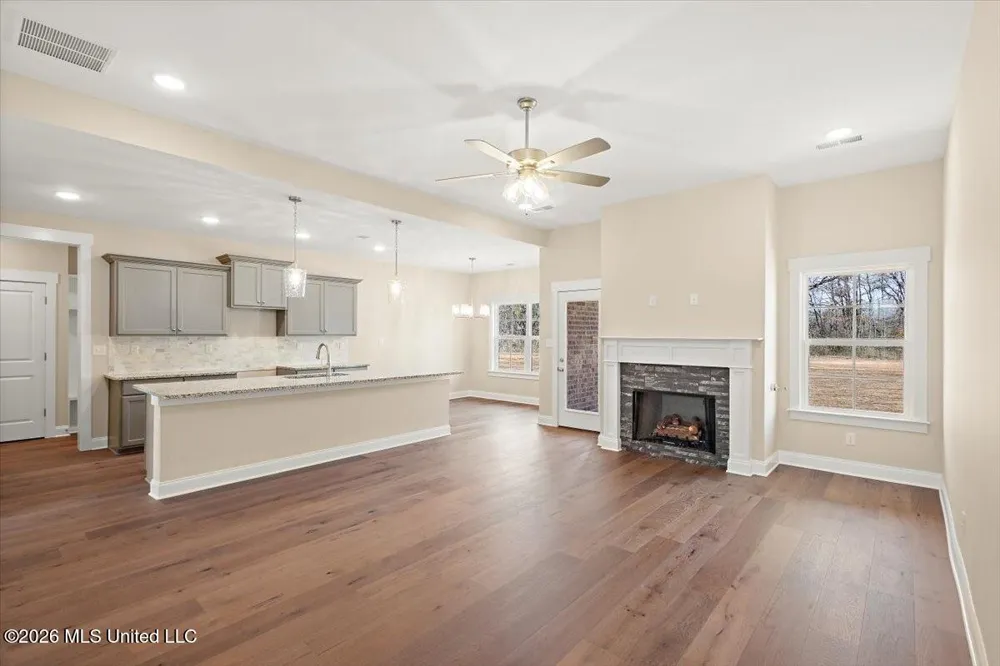 302 Wells Drive Hernando, MS 38632