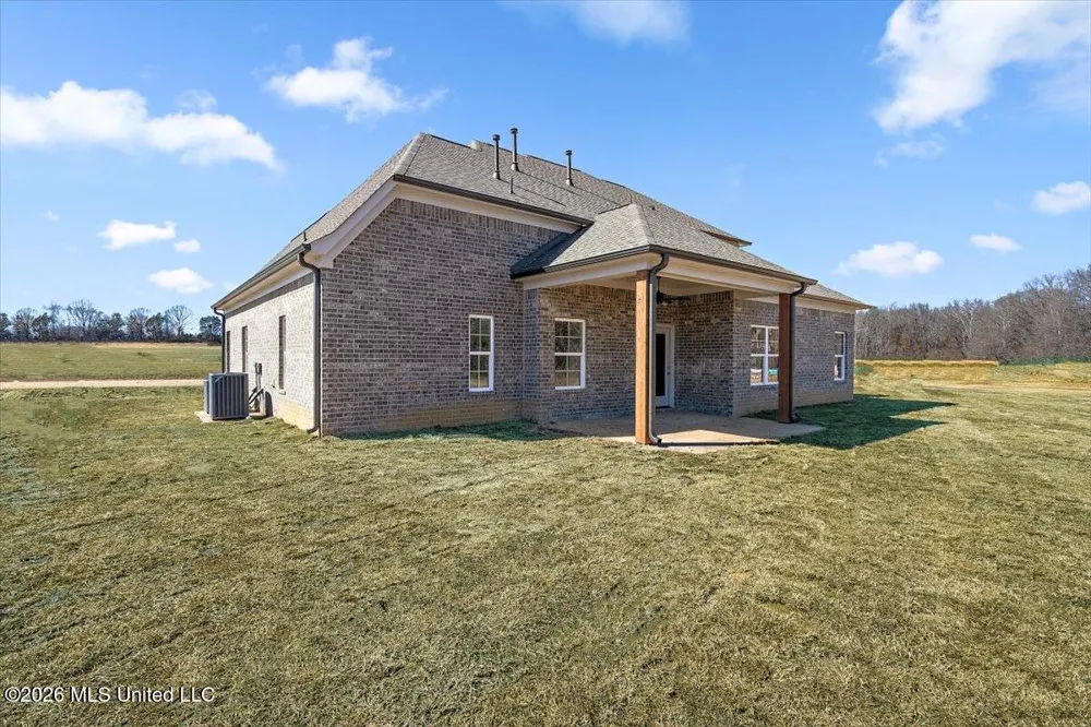 302 Wells Drive Hernando, MS 38632
