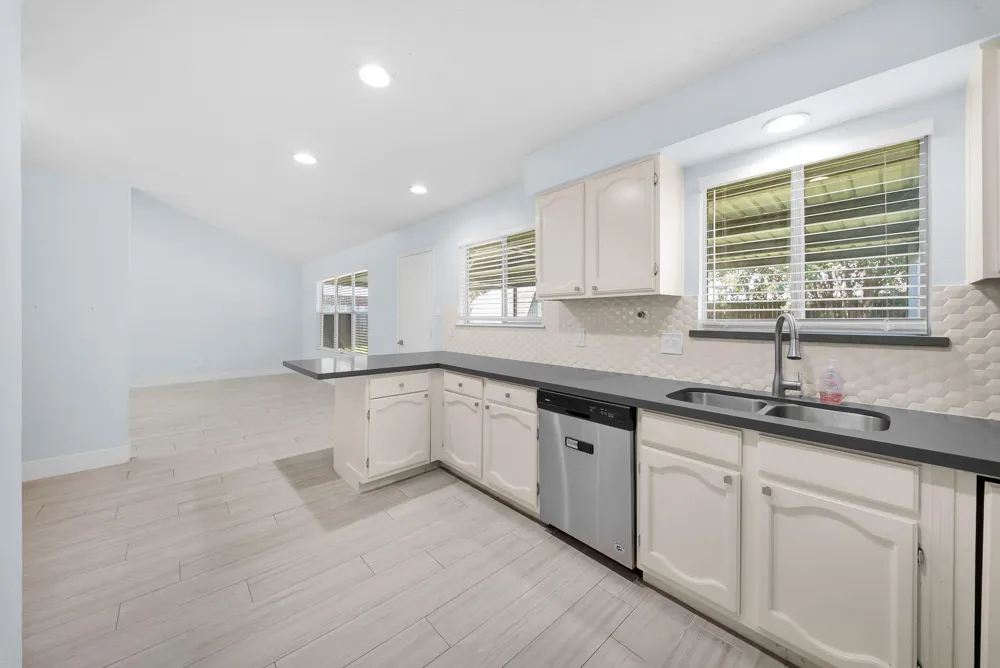 9839 Rustic Rock Road La Porte, TX 77571