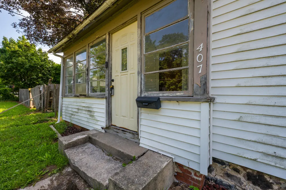 407 Michigan Avenue Dowagiac, MI 49047