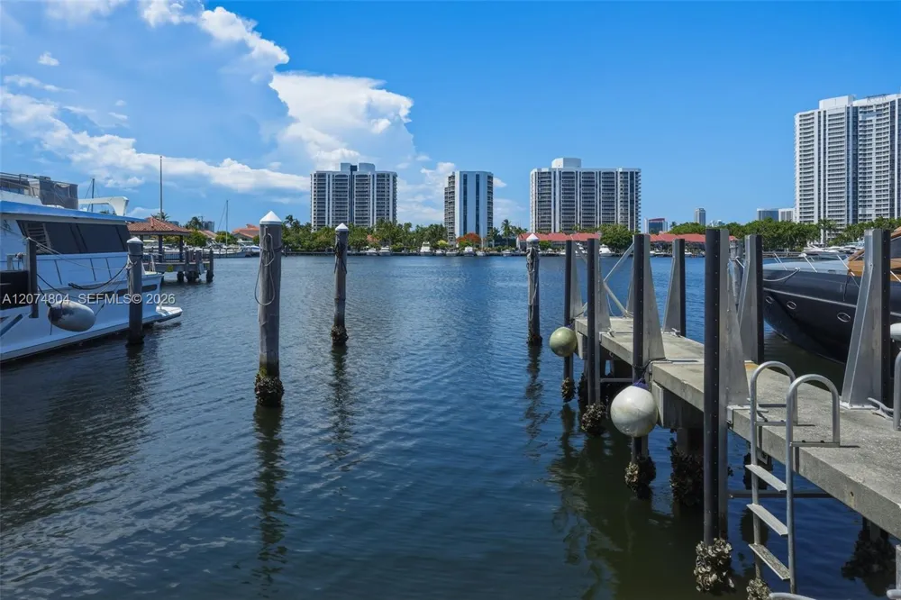 3601 NE 207th St W20 Aventura, FL 33180