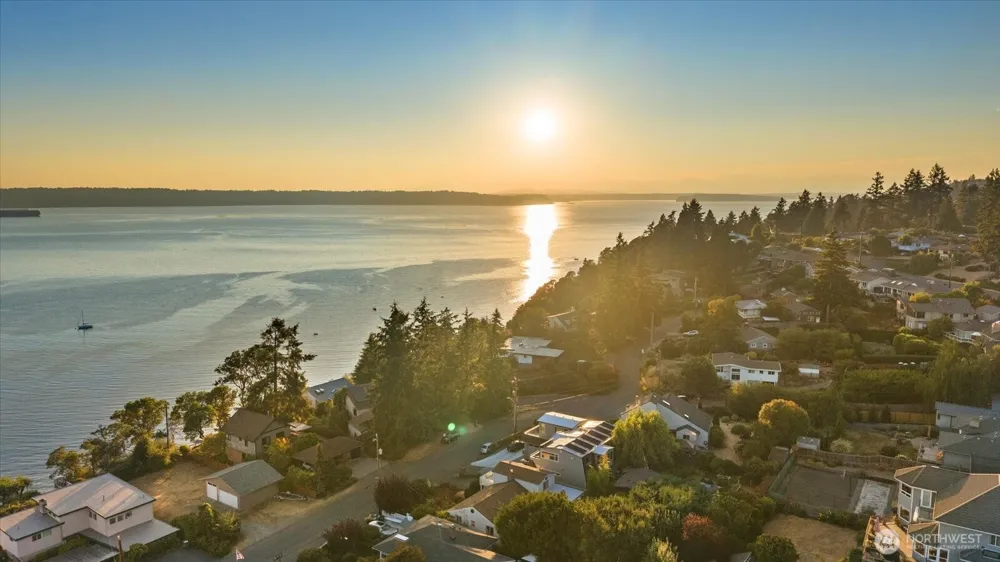 12116 Shorewood Drive SW Burien, WA 98146